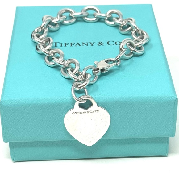 Authentic Tiffany & Co Heart TagCharm Sterling Silver 925 Bracelet.